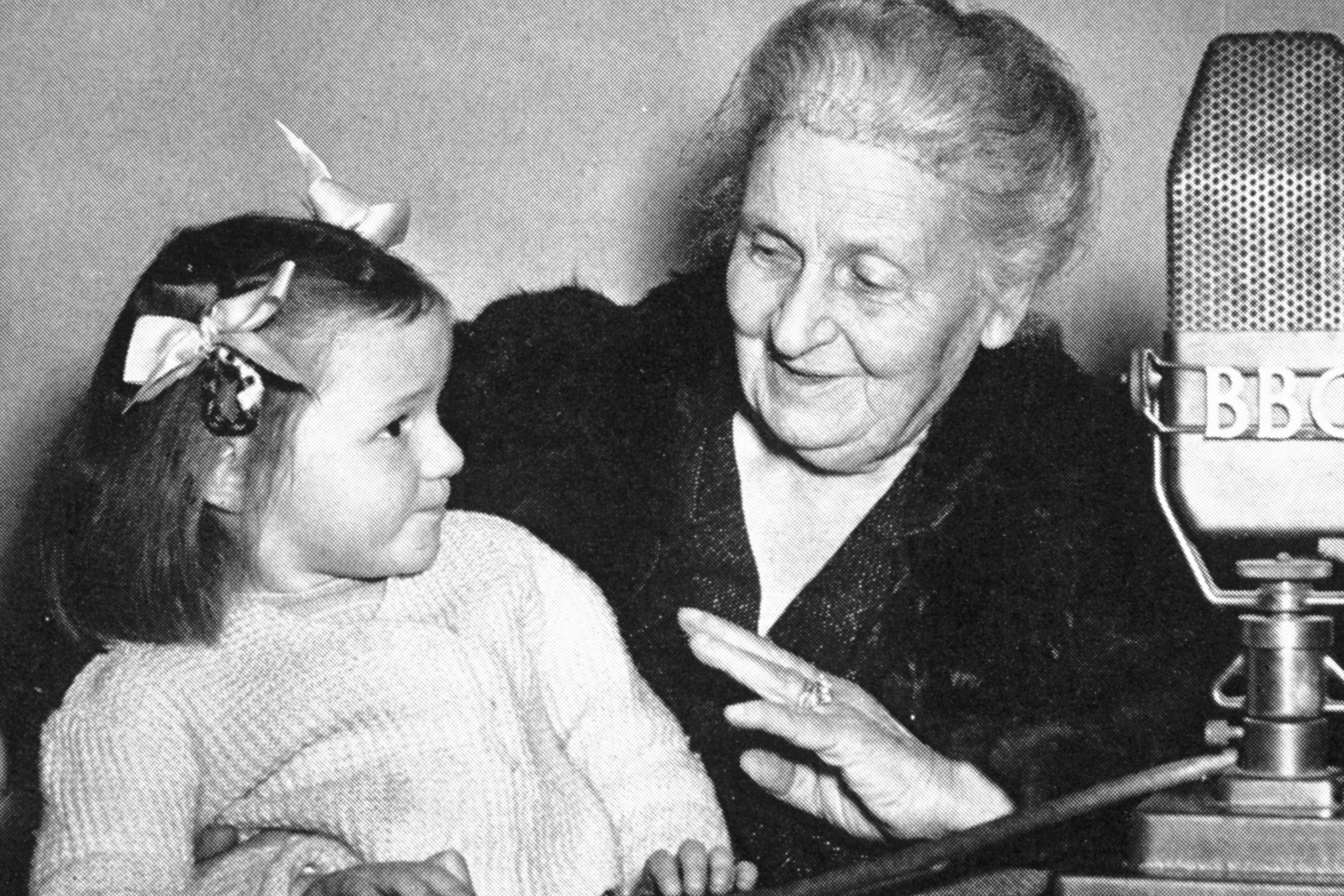 Maria Montessori: educare alla libertà e alla pace attraverso la scienza
